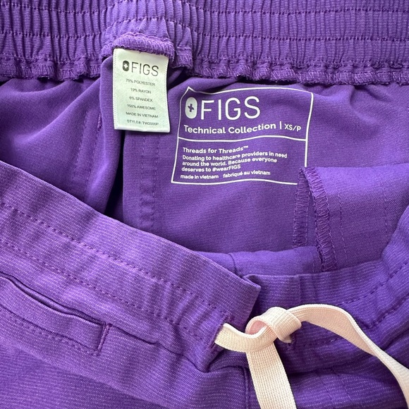 Figs XS Purple Scrub Set - Picture 5 of 7